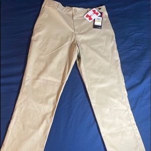 Boys Under Armour kaki pants